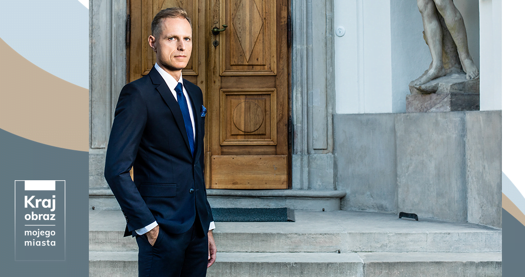 Zdjęcie przedstawiające Dyrektora Narodowego Instytutu Dziedzictwa Bartosza Skaldawskiego.